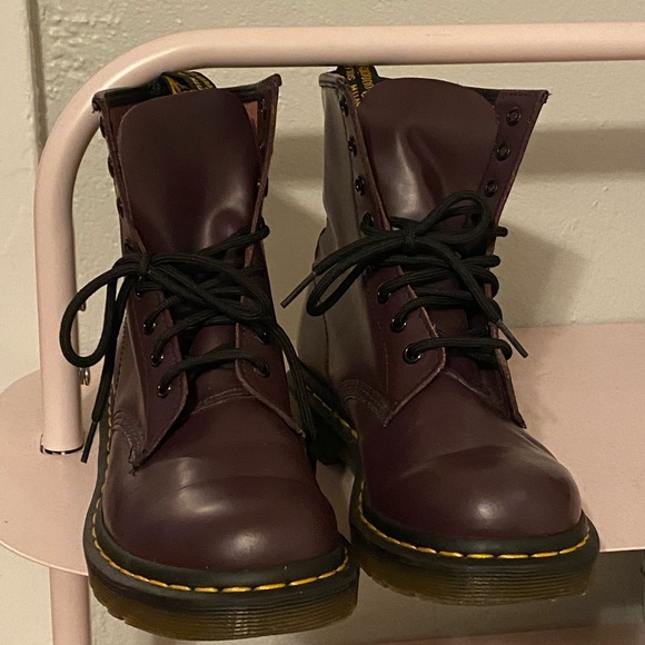 Dr. Martens 1460 Pascal Leather Purple - Size Women's 7 - Picture 2 of 14